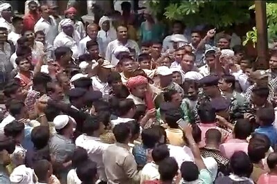UP Police Halt BJP MP Sangeet Som's 'Nirbhay Yatra' to Kairana
