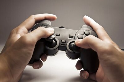 China ends 15-year ban on video game consoles