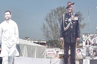 Eye on Soldiers for 2022 Polls, Congress Props Up Cut-Outs of Bipin Rawat for Rahul Gandhi's U'khand Rally