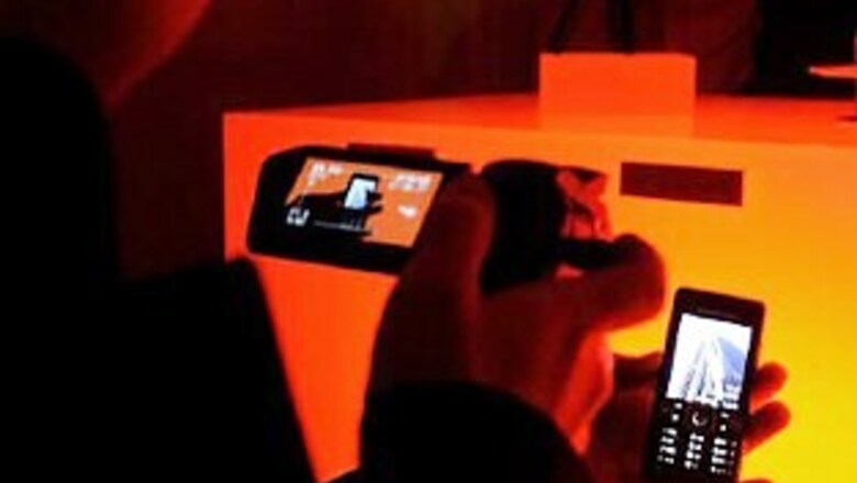 Sony Ericsson unveils first Android model