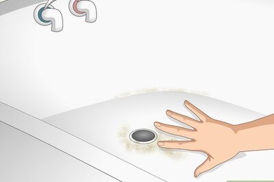 How to Remove Rust from a Bathtub