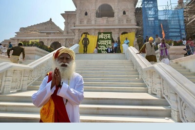 Sadhguru Visits Ayodhya's Ram Temple, Describes it as ‘Temple of Devotion, Conscious Sacrifice’
