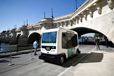 First Test of Driverless Minibus in Paris