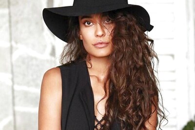 Lisa Haydon Posts Breastfeeding Photo, Sends Out A Strong Message For All Mothers