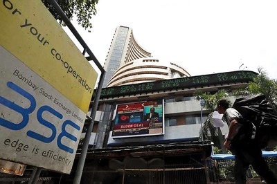 Sensex Eases as April Series Sees Shaky Start