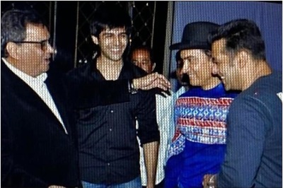 In 2015, Kartik Aaryan was Star-struck Seeing Aamir Khan and Salman Khan at Subhash Ghai's Party