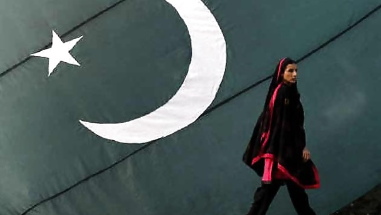 Islamabad police chief replaced amid anti-government protests