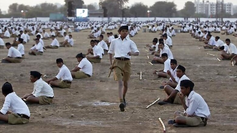 Lord Swaminarayan Idol Dressed in RSS Uniform Sparks a Row