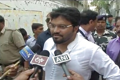 Babul Supriyo Allegedly Manhandled at Polling Booth in Kolkata