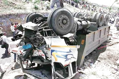 Eight Killed as Two Buses collide in Jharkhand