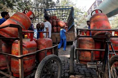 LPG Price Cut by Rs 10, 14.20-kg Cylinder to Now Cost Rs 809 for Both Subsidised and Market Price Users
