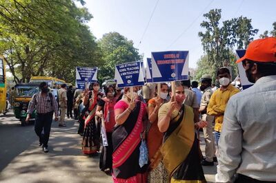 Thousands Of Private School Teachers, Staff Stage Protest Against 30% Cut In School Fees In Bengaluru