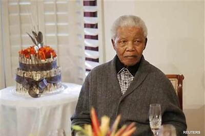 Nelson Mandela discharged from hospital