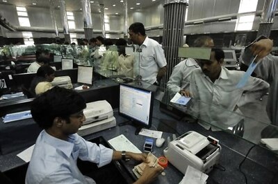 I-T to go Easy on up to Rs 5 Lakh Cash Deposits by 70-Plus People