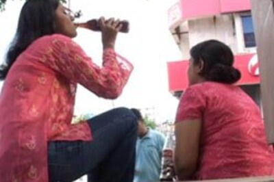 Drinking cola may weaken women's bones