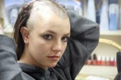 Britney tries to hang self in rehab