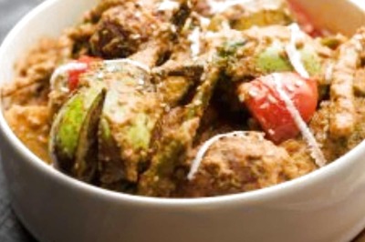 What The Fork: Surti Undhiyu Satisfies Kunal Vijayakar's Winter Cravings in Sweaty Mumbai