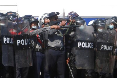 Myanmar Military Coup: Police Detain Japanese Journalist at Protest in Yangon, Says Report