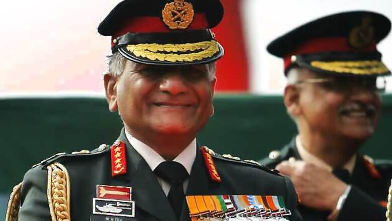 Army Chief meets Pranab ahead of SC hearing