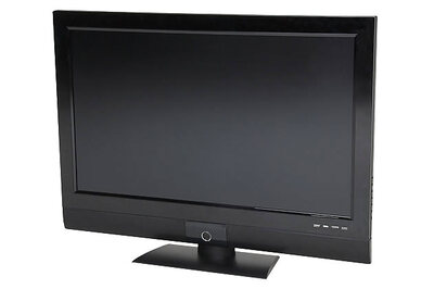 More than 13,000 Britshers still use black and white TV