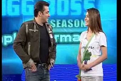 Everyone is frustrated inside: Sara Khan