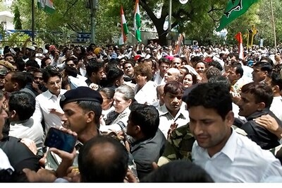 Congress Attacks Modi Govt, Accuses Centre of 'Murdering Democracy'