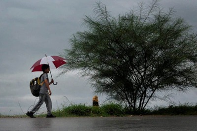 Southwest Monsoon Likely to Further Advance Over Parts of Bay of Bengal, Arabian Sea in Next 48 Hrs
