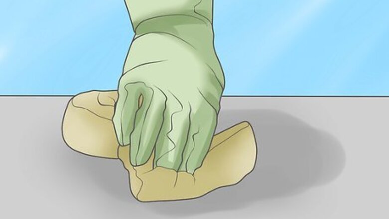 How to Apply Ceramic Tiles to Concrete