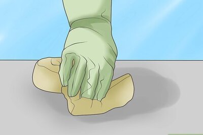 How to Apply Ceramic Tiles to Concrete