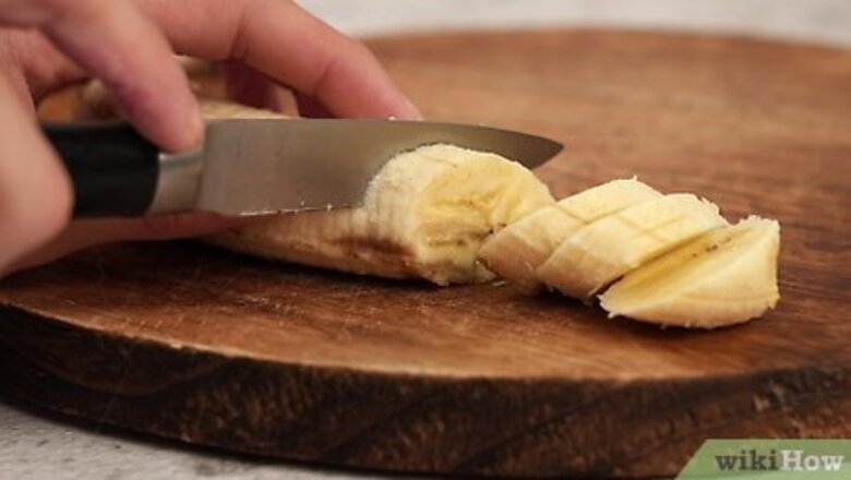 How to Make an Ice Cream Banana Smoothie