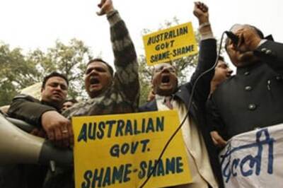 Australia says attack on Indian not racist