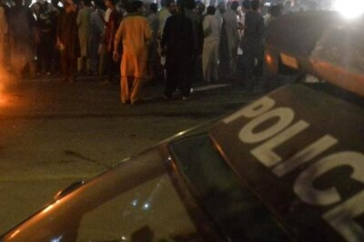 Pakistan's Pro-Imran Protests Turn Violent, Mobs on Streets, Many Injured And Arrested | Exclusive Details