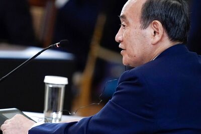 Japan PM, Pfizer CEO Hold Call to Discuss Covid-19 Vaccine Supply