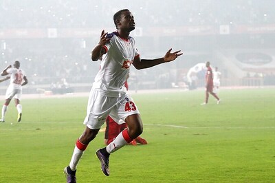 ISL: Delhi Dynamos Sign Forward Richard Gadze, Defender Ibrahima Niasse