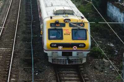 Rahul Gandhi Joins Students Protest Demands 'Justice for Railways Students'