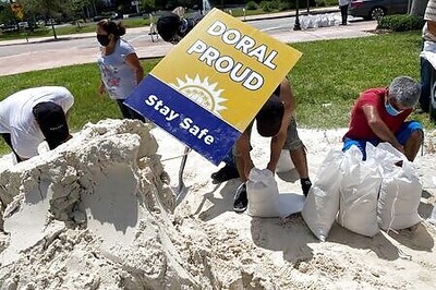 Hurricane Isaias strengthens slightly as it bears down on Florida