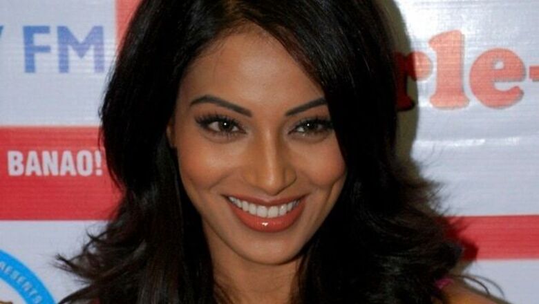 Dhoni's marriage was planned: Bipasha Basu
