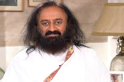 We Must All Move Together Towards Ending Long-standing Conflicts, Says Sri Sri Ravishankar