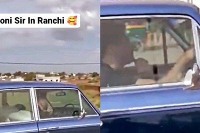 Watch: MS Dhoni Spotted Driving a Vintage Luxury Car in Ranchi; Video Goes Viral