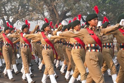 PM Modi Exhorts NCC Cadets, NSS Volunteers to Build India for Future