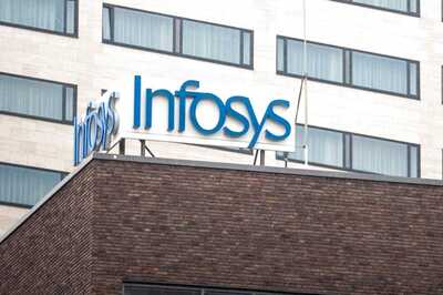 Infosys Outperforms TCS in Q4, Revenue Guidance Beats Street Expectations; Should You Buy?