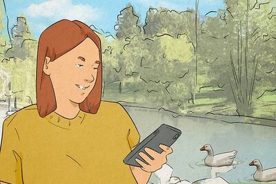 What does the ???? duck emoji mean?