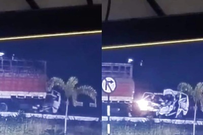 Tamil Nadu: 6 Dead As Speeding Van Rams Into Stationary Lorry; Accident Caught On Cam