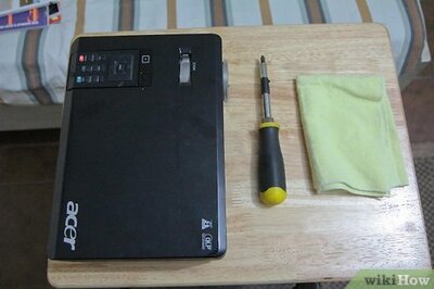 How to Replace a Projector Lamp