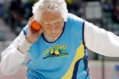 100-year-old sets new shot put world record
