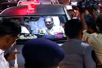 As Panneerselvam Stakes His Claim, TN Recalls Jaya Vs Janaki in 1989