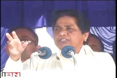 Saffron brigade trying to declare India Hindu rashtra, says BSP chief Mayawati