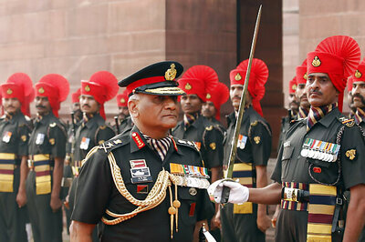 Antony wants row closed on army chief's age