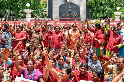 TSRTC Merger Bill: After Bus Transport Workers Strike, Telangana Guv Asks them to Seek Clarification from Govt