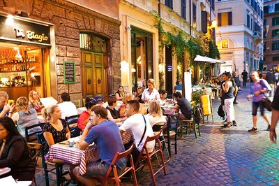 Rome Bans Sale and Consumption of Liquor After Dark